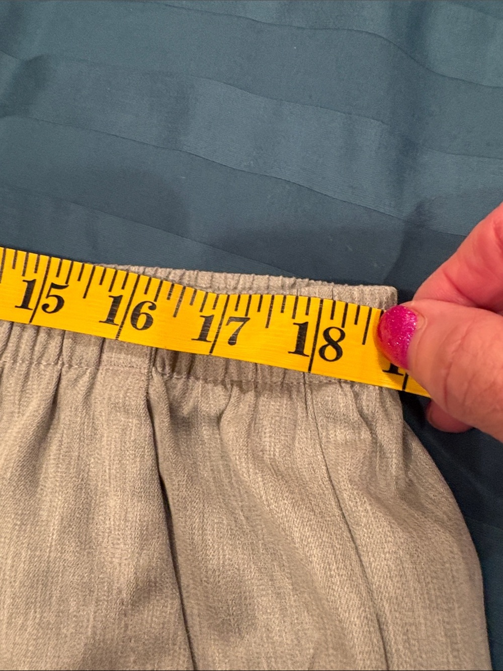 Allison Daley Light Heathered Gray Pull-On Capri Pants - Picture 7 of 8